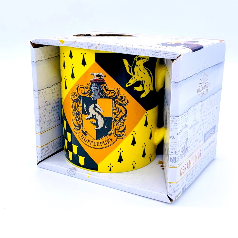 Harry Potter Hufflepuff House Wizarding World 14oz Mug New